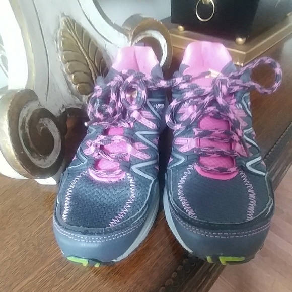 fila tennis shoes pink